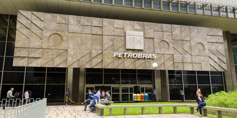 Fachada do prédio sede da gigante brasileira de petróleo Petrobras. Imagem para ilustrar a matéria sobre aumento no preço da gasolina. 