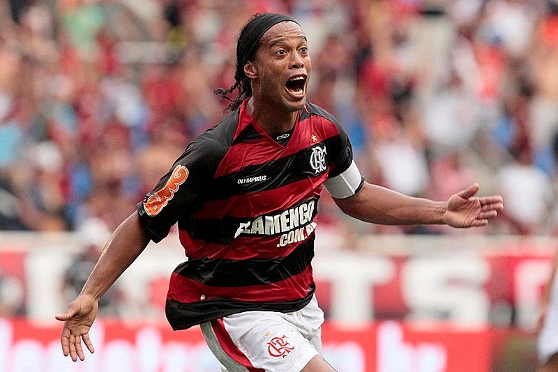 Ronaldinho Gaúcho no final da Taça Guanabara 2011. Imagem para ilustrar a matéria sobre jogadores com problemas financeiros.