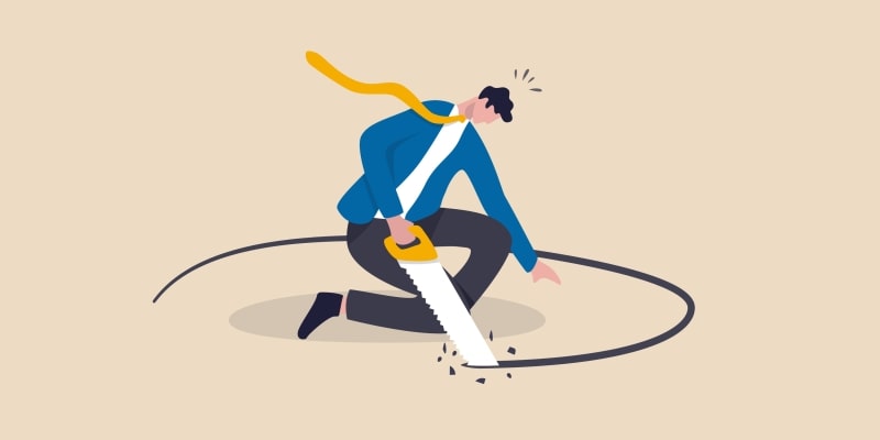 Ilustração de um homem de terno cortando o chão debaixo de si com um serrote. Imagem para ilustrar a matéria sobre Autossabotagem financeira.