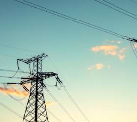 Reajuste na conta de energia: ministro negocia acordo para suspensão de novo aumento