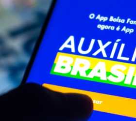 Empréstimo consignado no Auxílio Brasil é sancionado pelo presidente Jair Bolsonaro